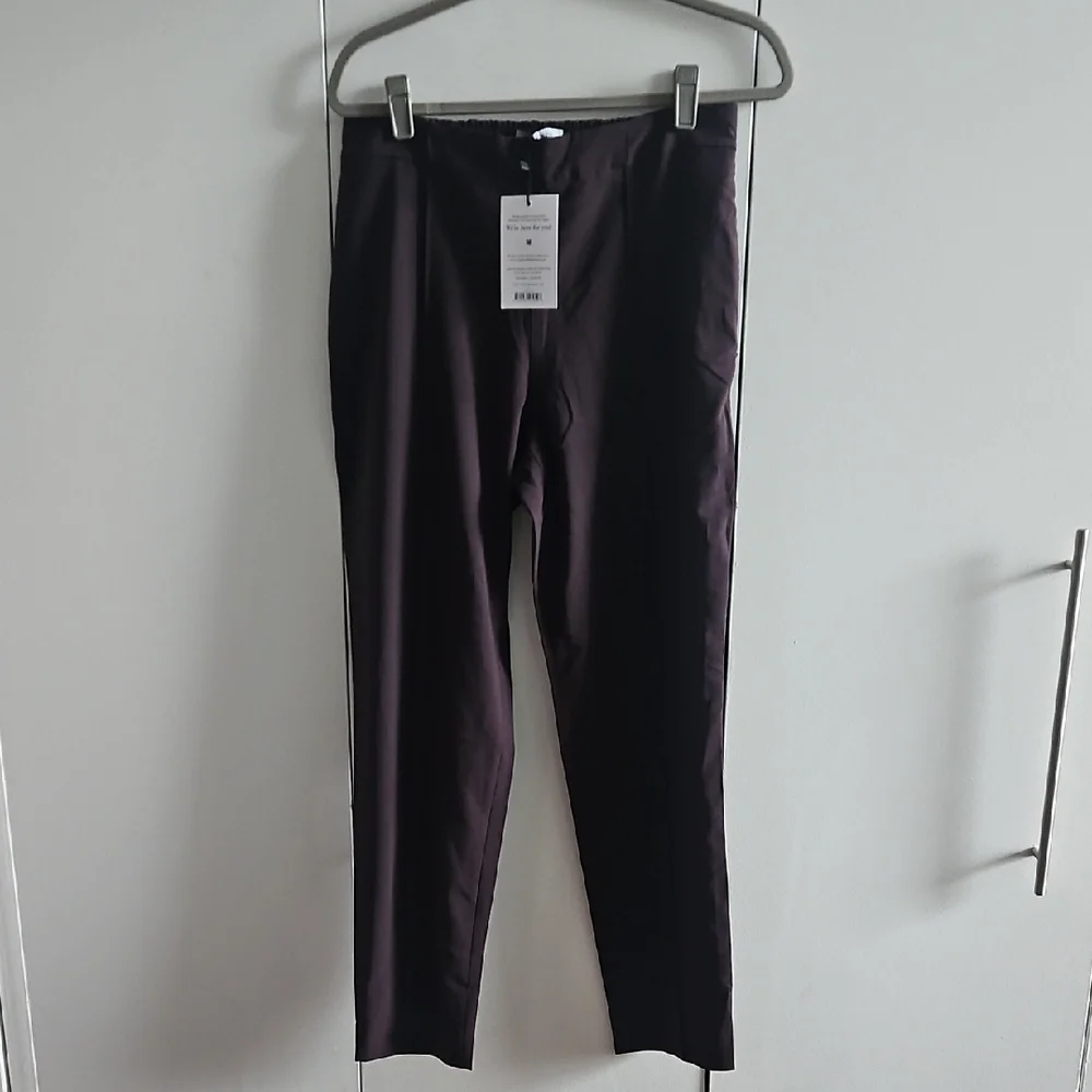 NWT MM Lafleur Colby Pants OrigamiTech Size 6 In Acai - Picture 1 of 6